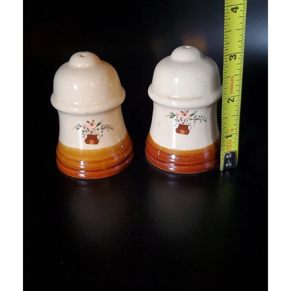 Vintage Brown And Off-white‎ Crockery Salt And Pepper Shaker Floral Farmhouse